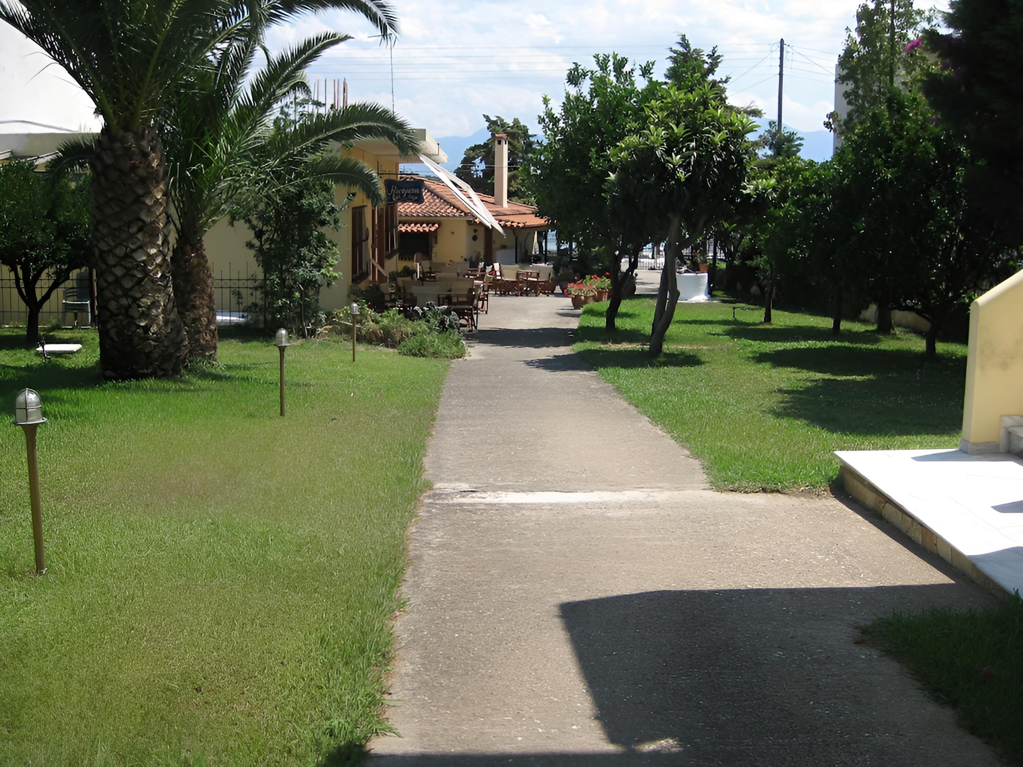 Photo 10