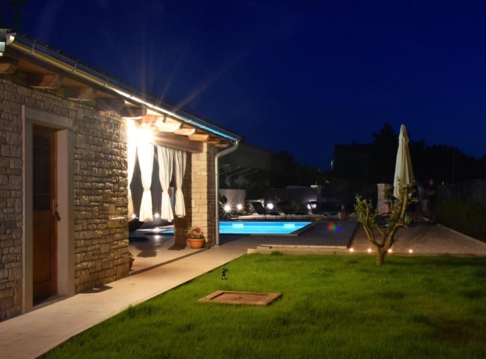 Villa Prestige Azinetti With Pool