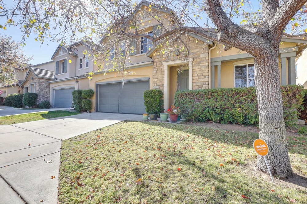 14 Mi to Old Town Temecula: Luxe Fallbrook Home!