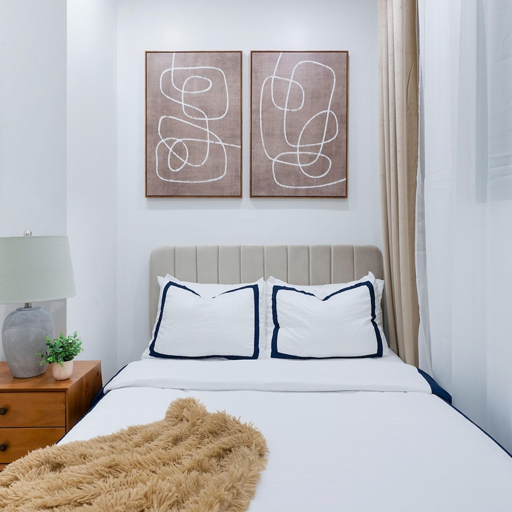 1290-3 New Renovated 2 Bedrooms in UES