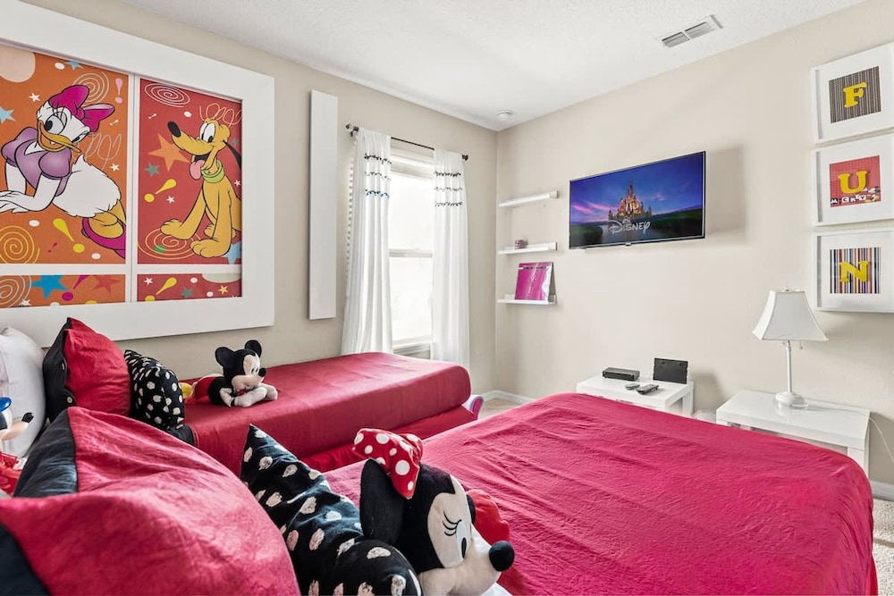 Themed Mickey Bedroom 4BR at Solterra