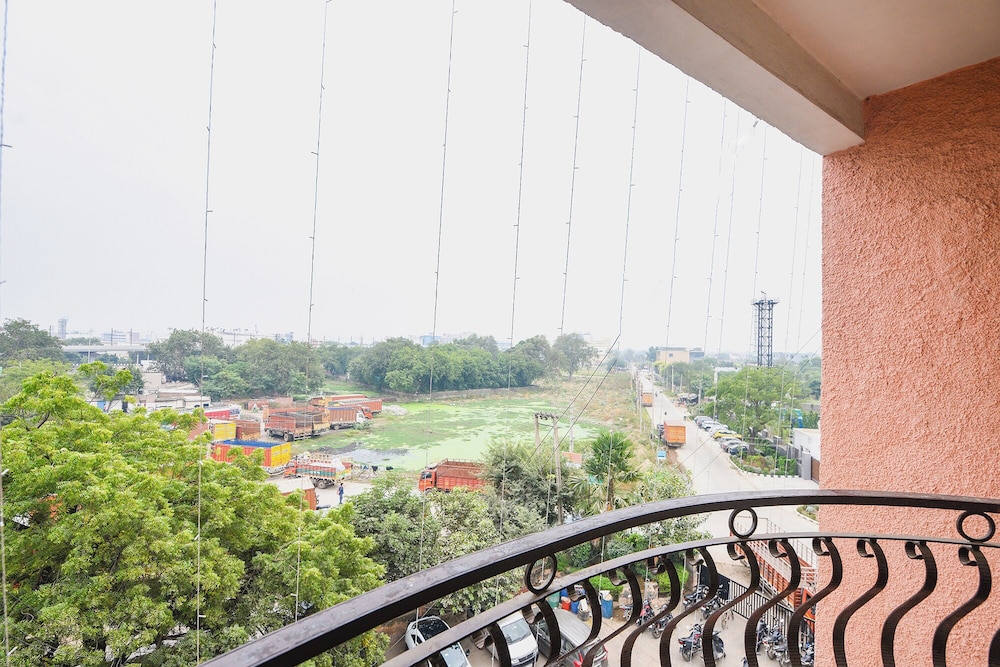 Fabhotel Dsg Residency