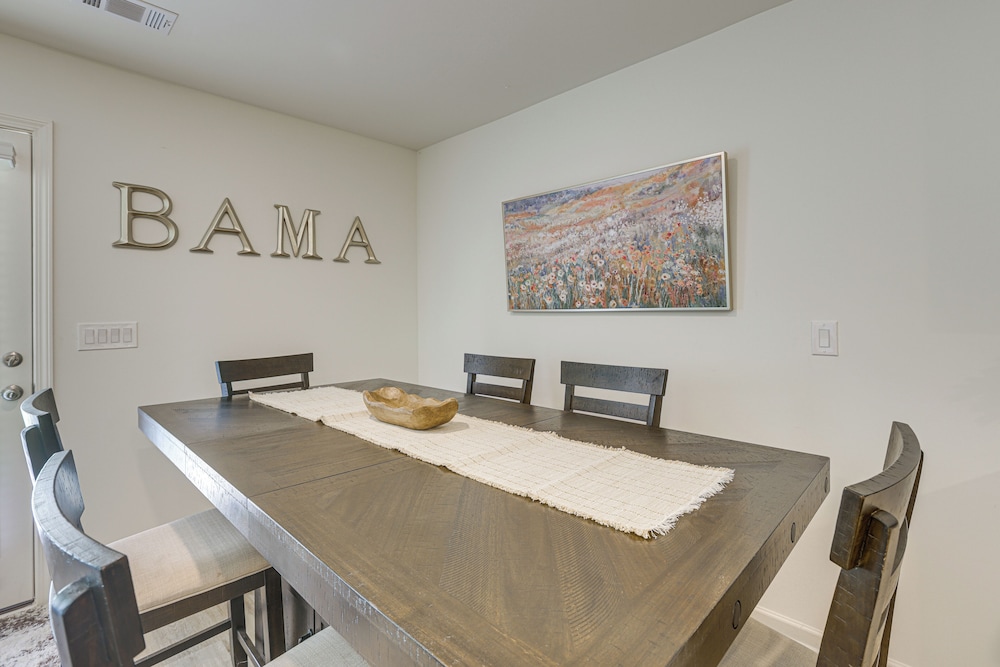 Bama Game Day Base: Newly Built Home Near UA!