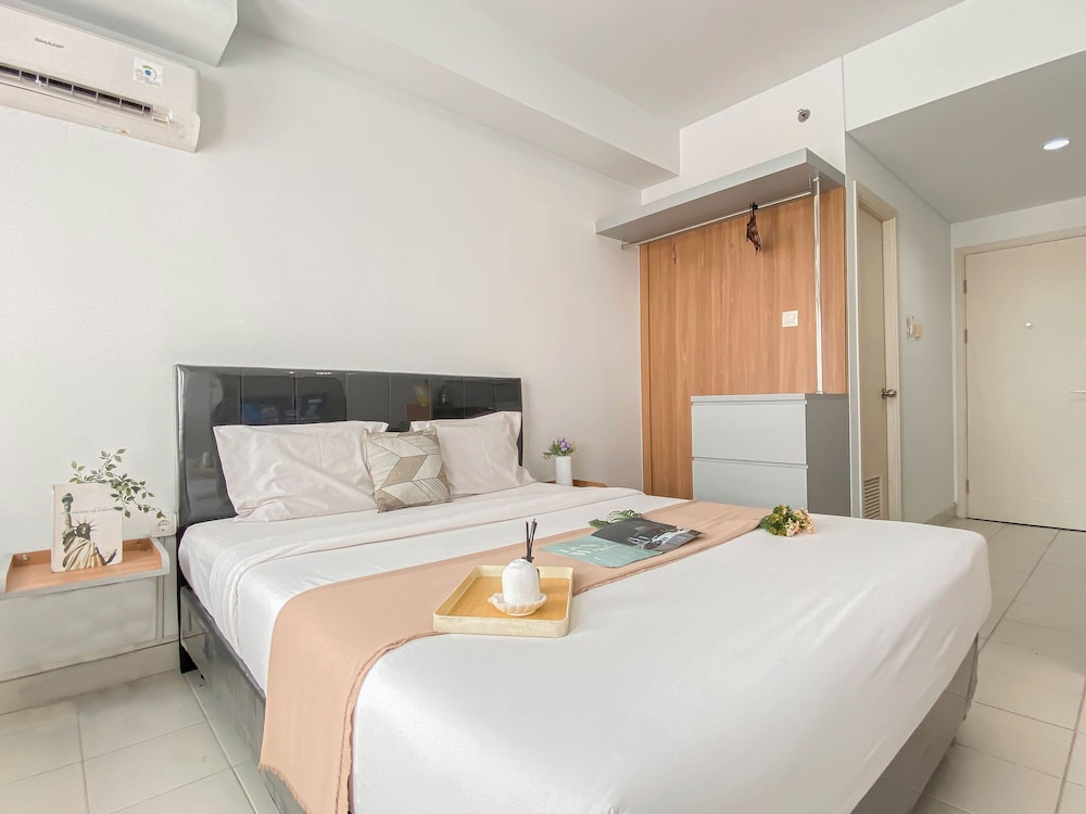 Basic Look Studio Near Bekasi Station At Patraland Urbano Apartment
