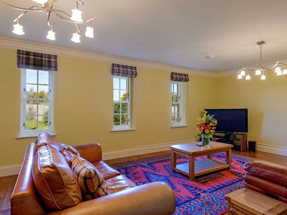 Roe Cottage view 4