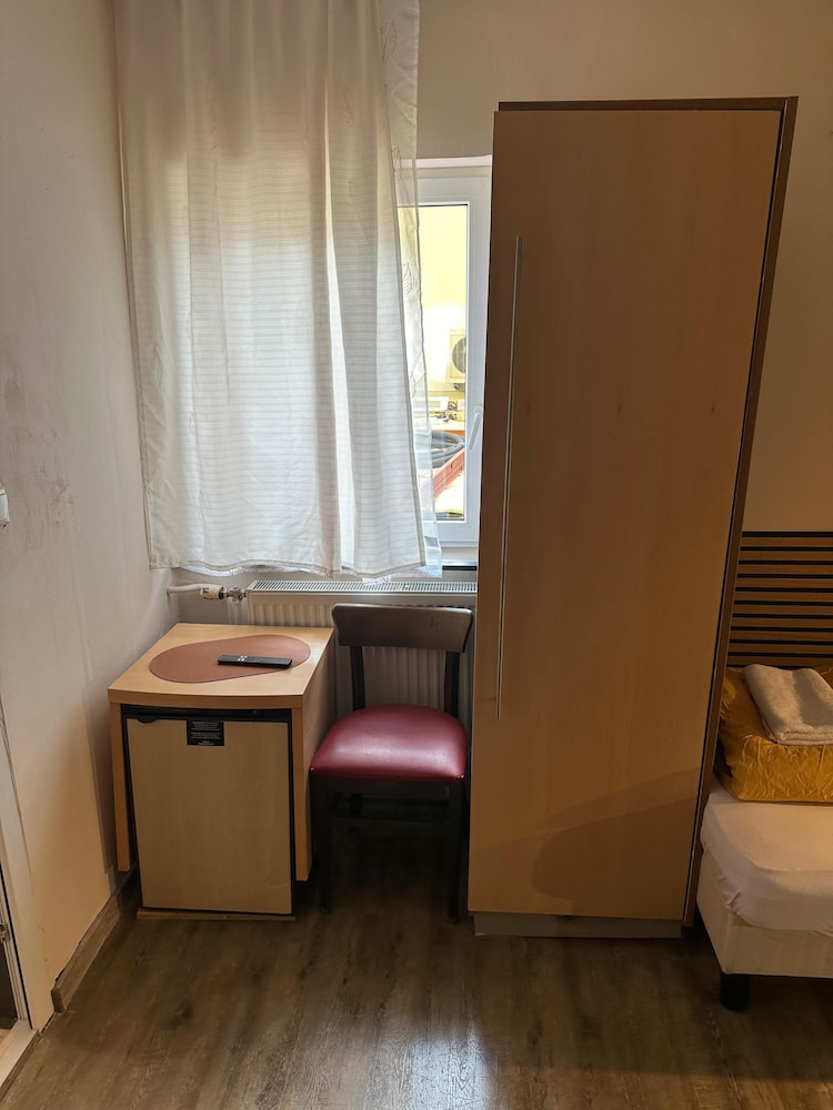 Motel Caesar