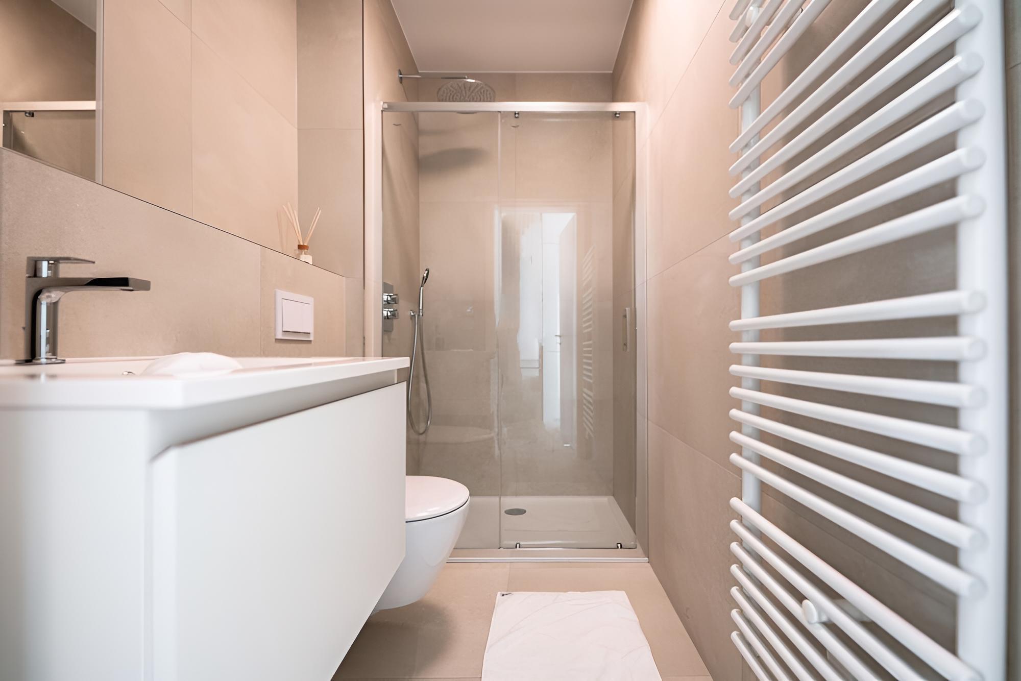 Classy Studio W Balcony near Cloche dOr view 5