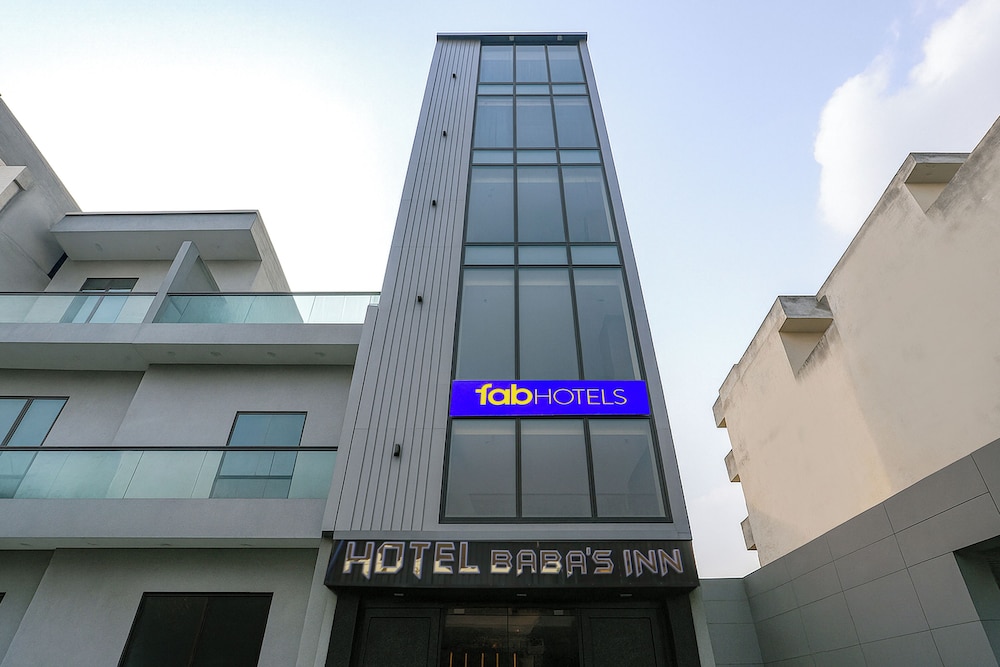 FabHotel Baba's Inn