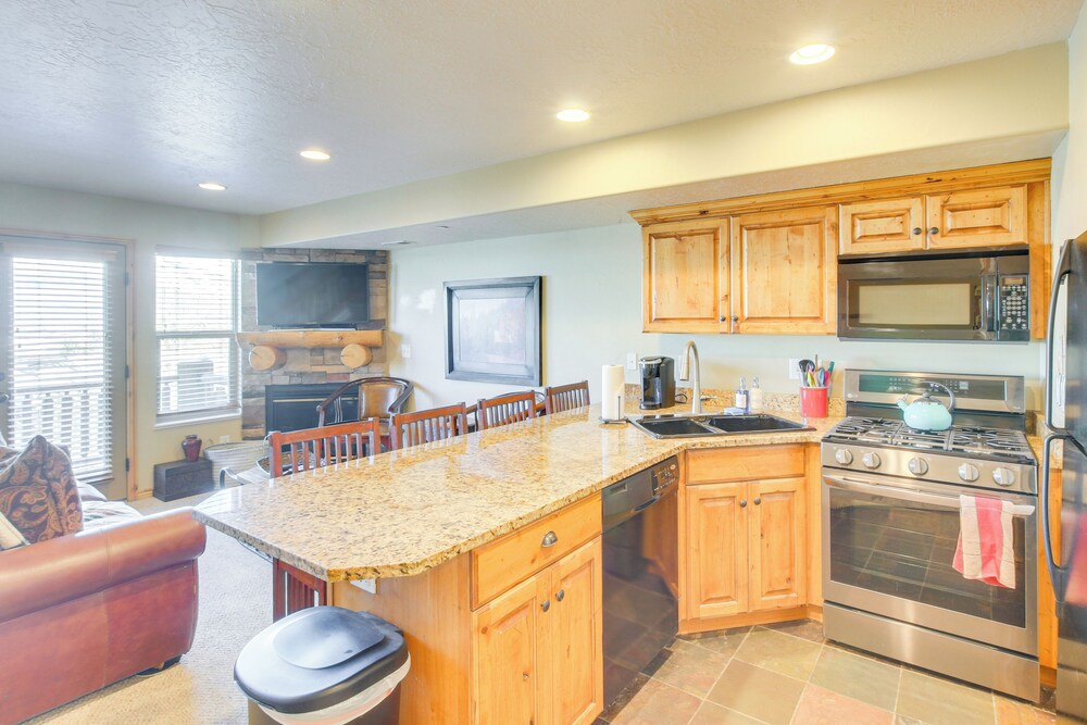 Mtn-view Gem Near Skiing & Golf in Eden!