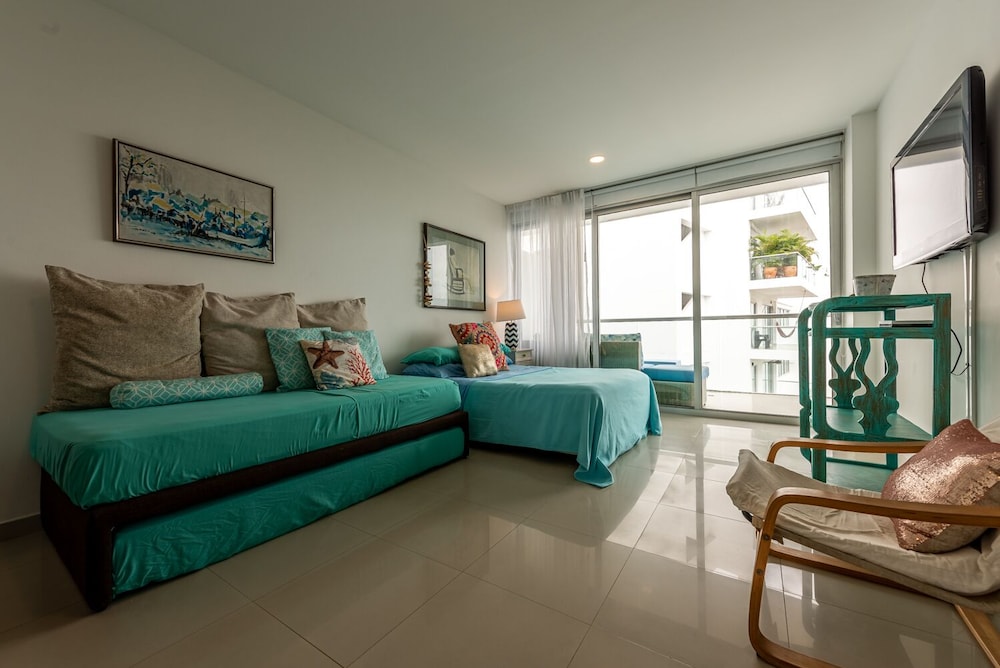 Vitri Cartagena Beachfront view 3