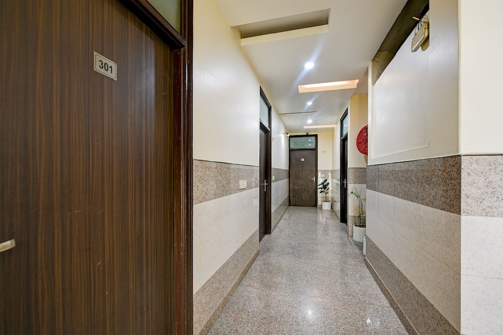 Room-hotel Mayank Plaza-near IGI Airport