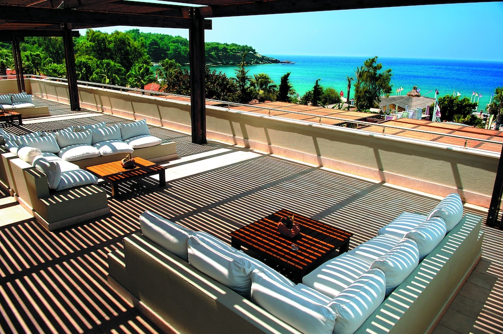 Sealife Buket Resort & Beach Hotel – All Inclusive