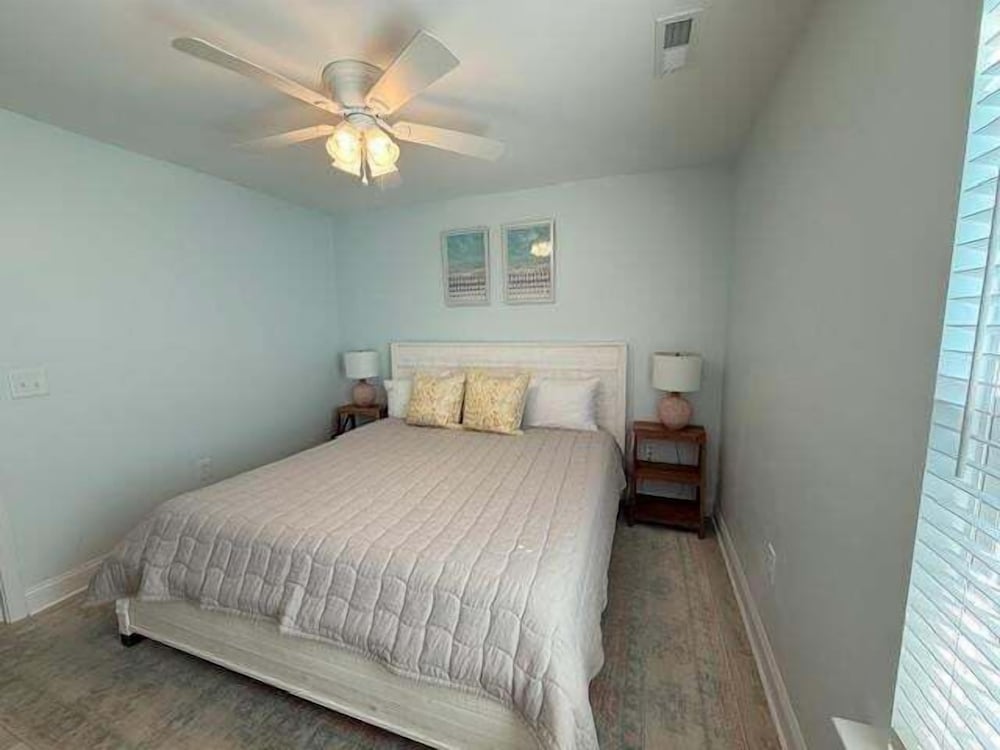 Sea Pearl 7 Bedroom Home