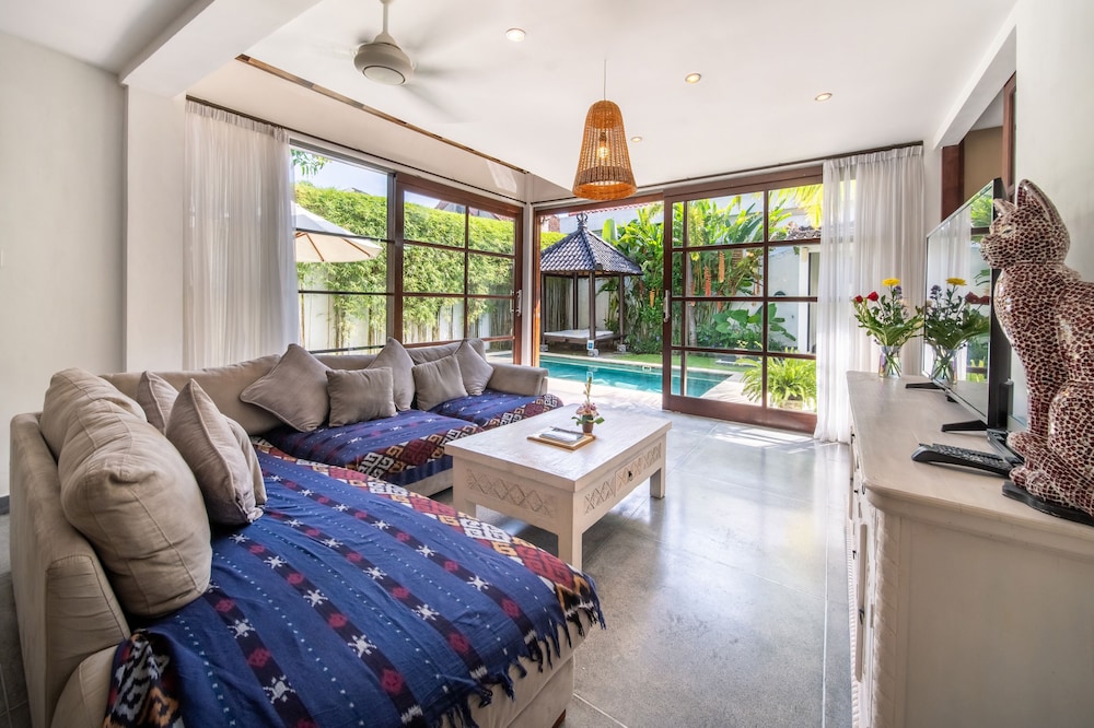 Villa Bewa by Villa Finder