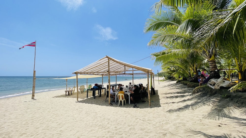 Footprints Beach Resort 121