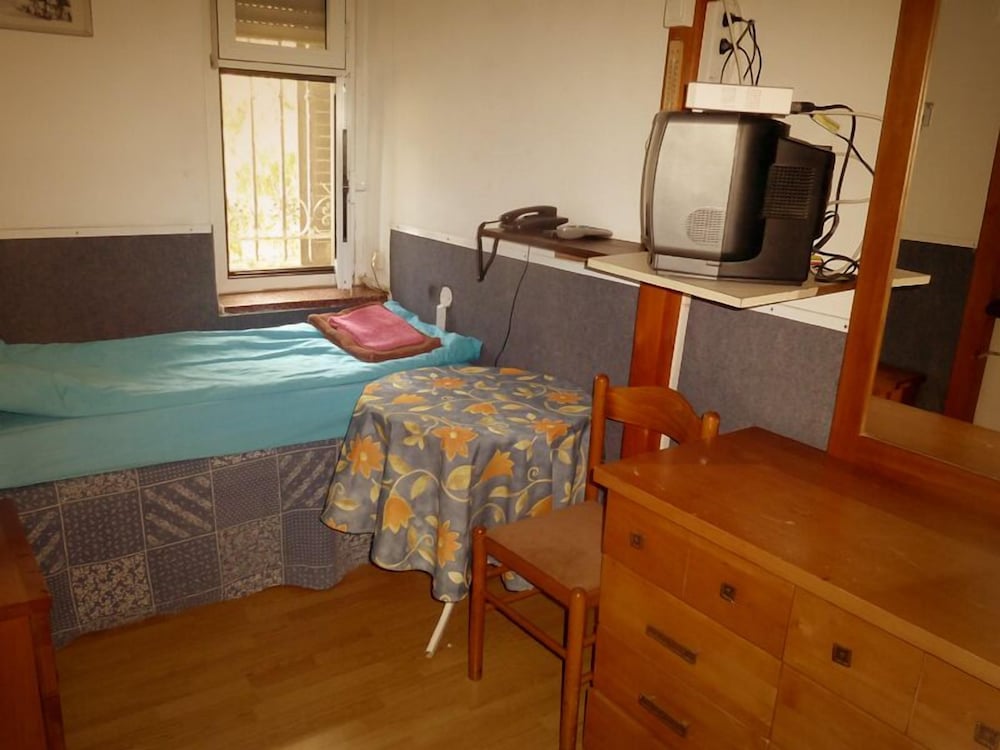 Allenby 2 Bed & Breakfast