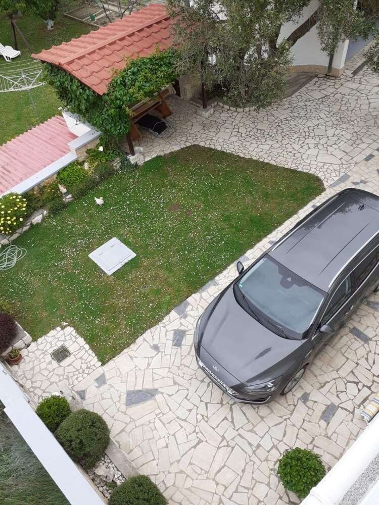 Ani - Garden With Playground - A1 Gornji view 3