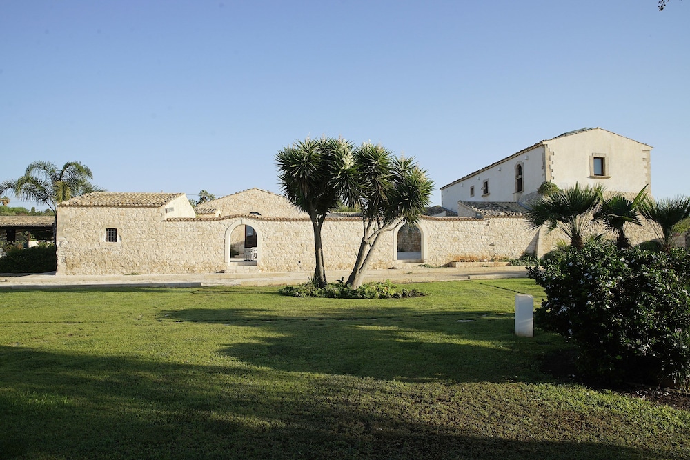 Hotel Torre Dantona - Image 1