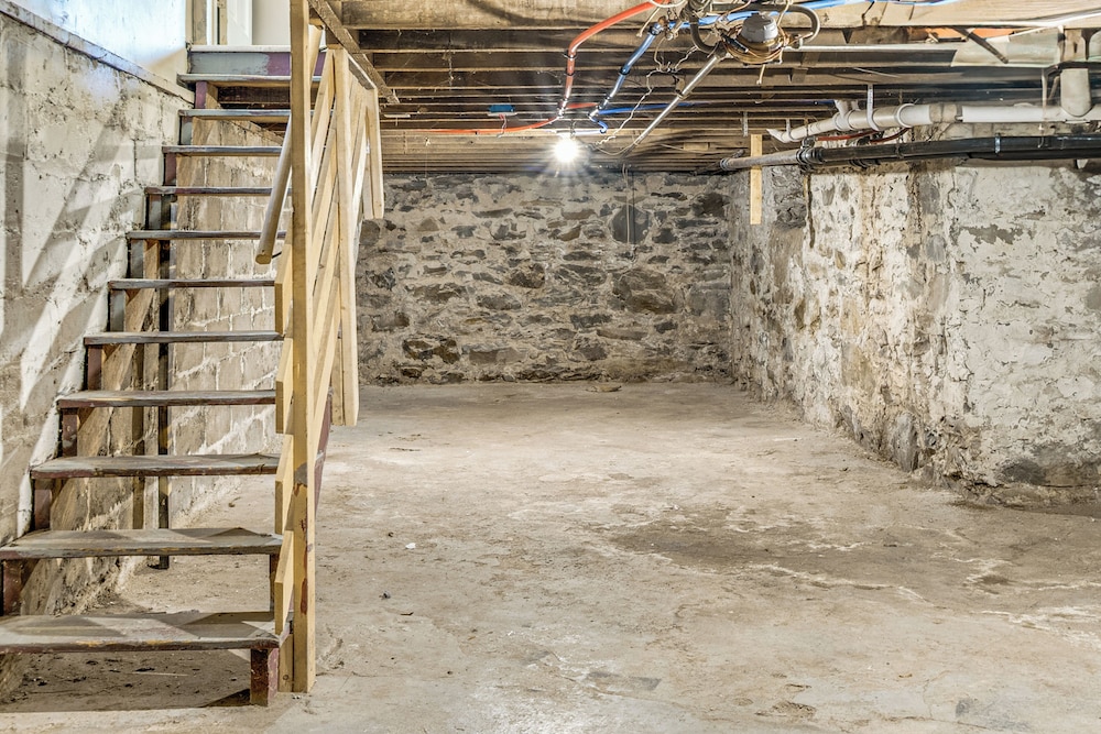 Shop & Dine: Central Stroudsburg Townhome!