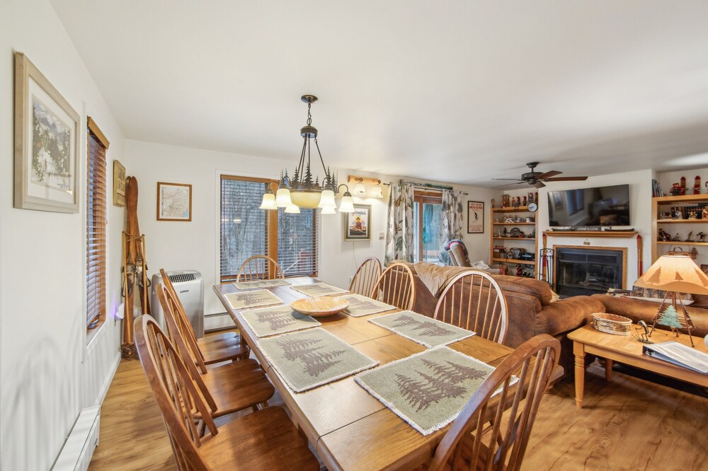 Top Ridge 49p - Family-friendly End Unit 3 Bedroom Townhouse by The Summit at Gore Mountain