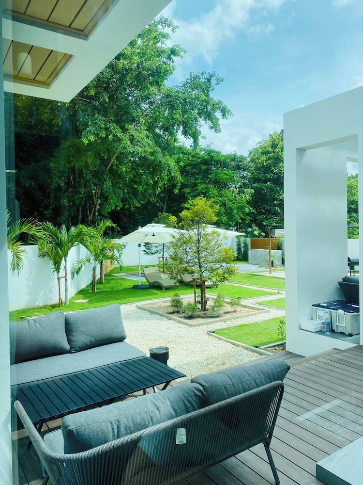 De Flourishing Hill Escape, Cha Am