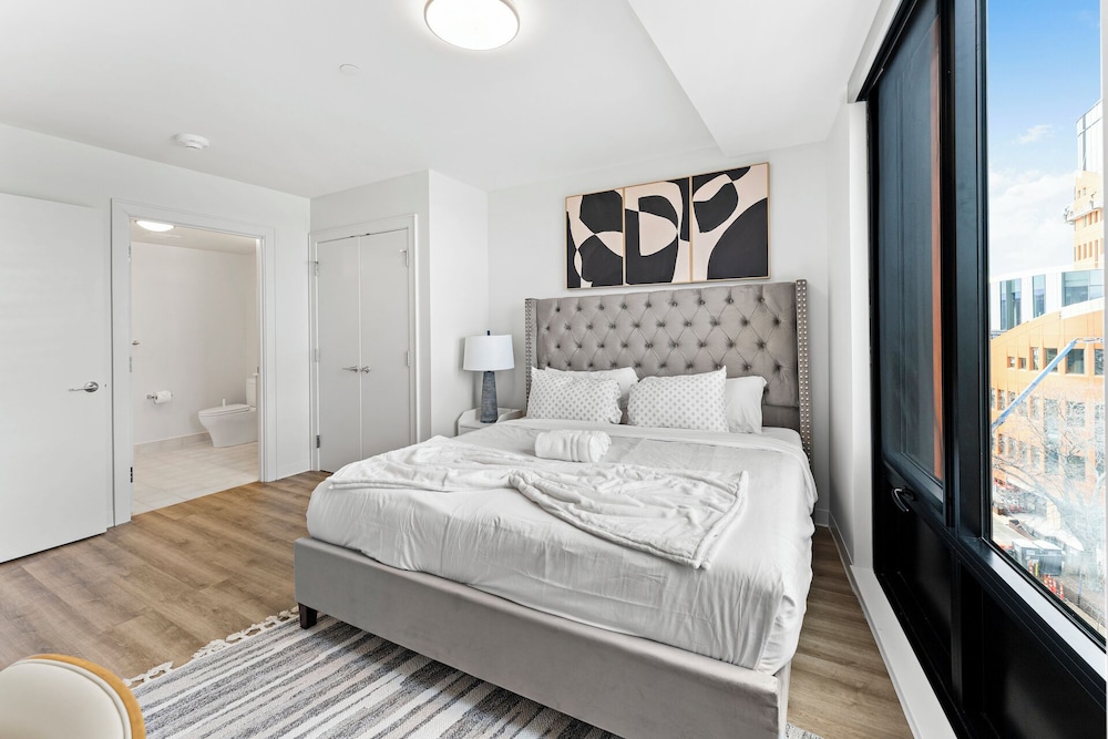 Furnished Apts near Harvard Stadium