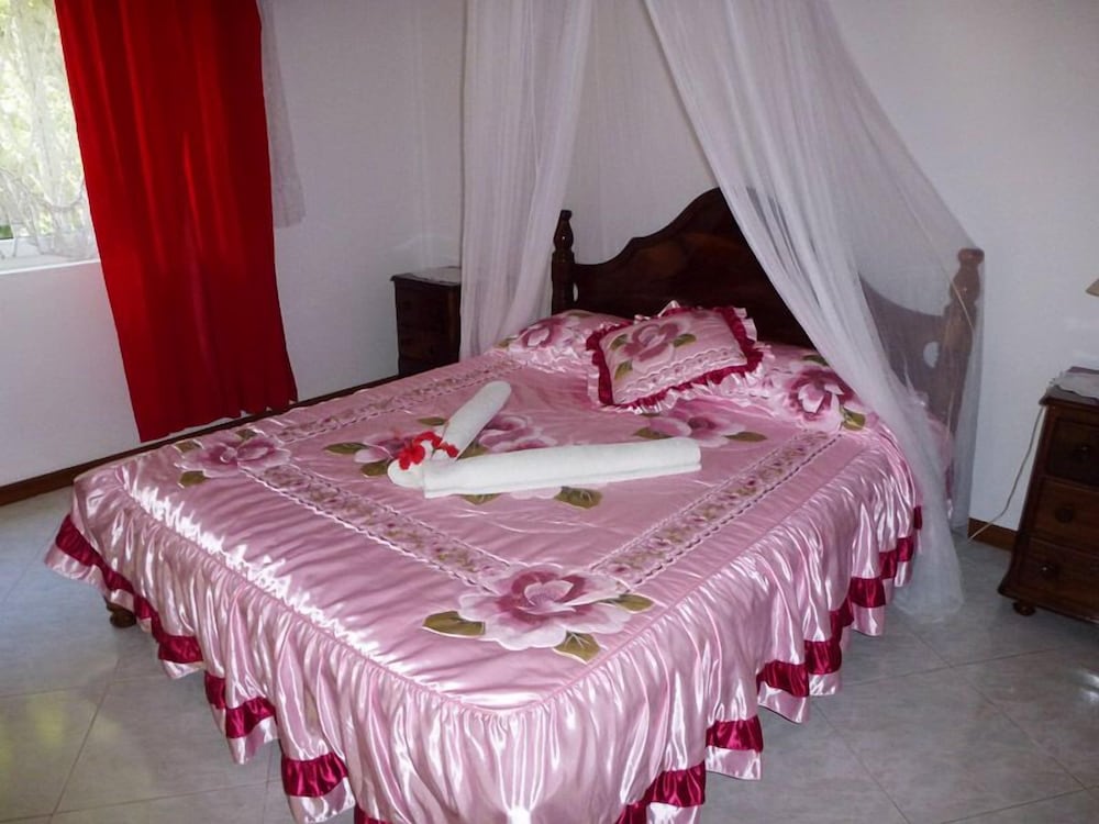 Chez Muriel Guest House photo 5