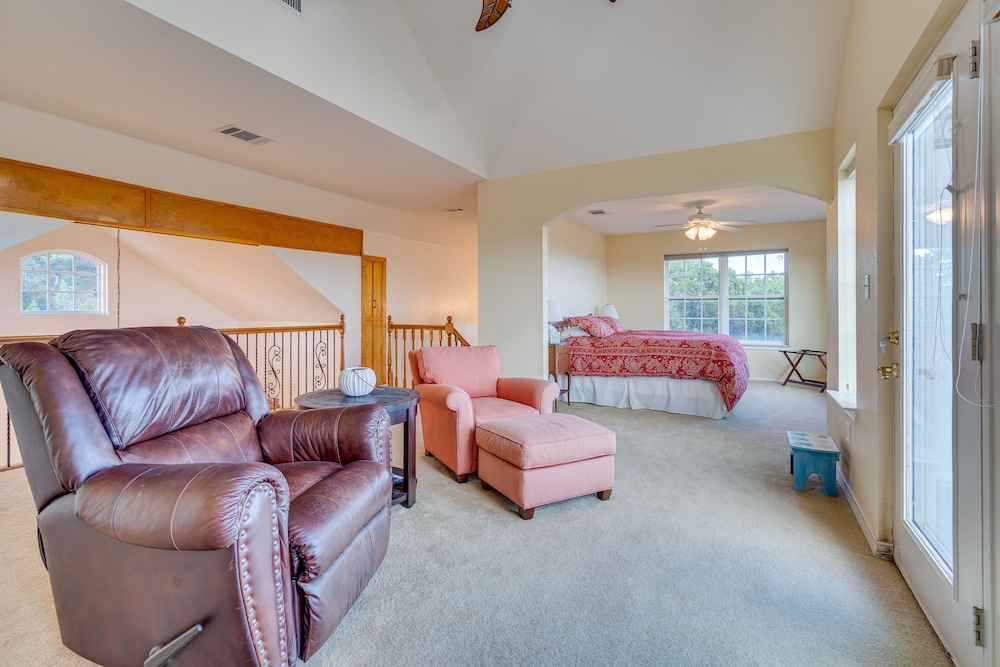 Jonestown Retreat w/ Deck: 6 Mi to Lake Travis! - Property Image 19