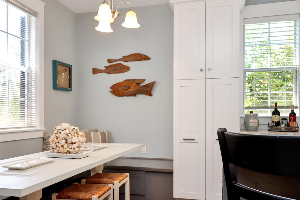 Barefoot Cottage B12 - Sea La Vie