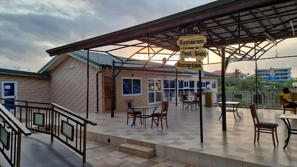 Crislord Palace Hotel - Property Image 10