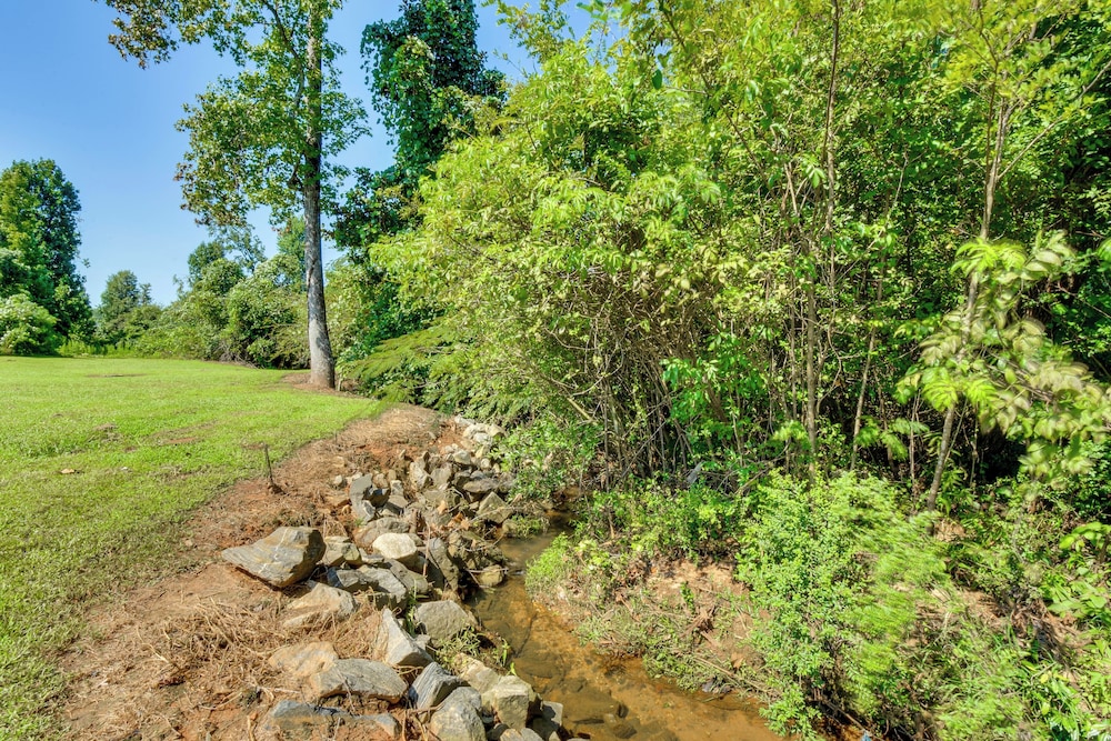 8 Mi to Clemson: Peaceful Family Home w/ Yard
