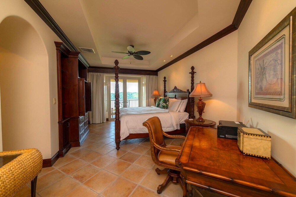 Marbella 6C 3 bed 3 1 2 Bath Ocean View