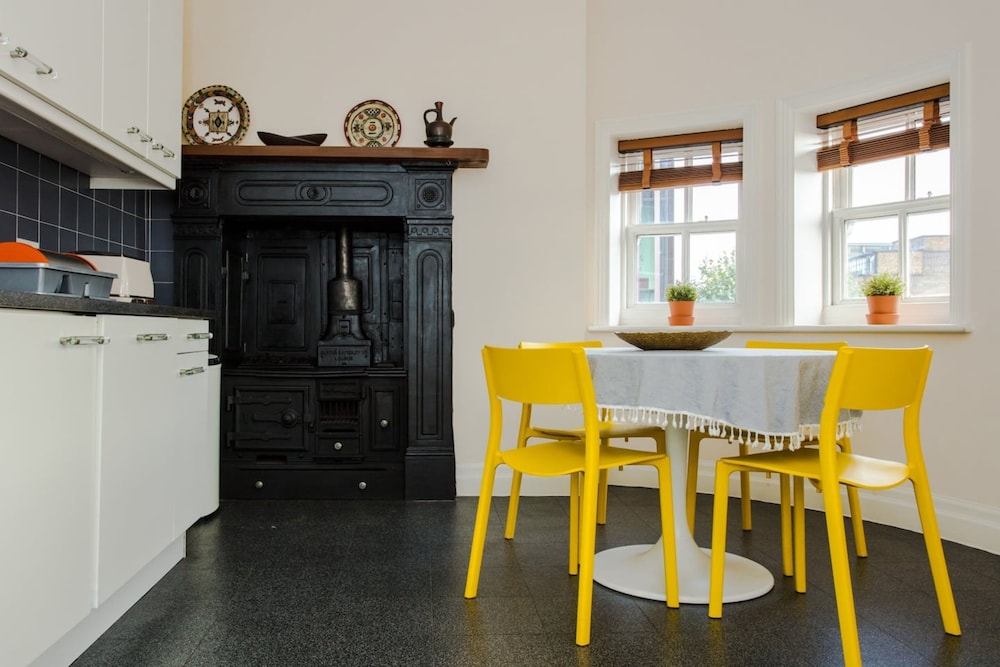 Luxury 2 Bedroom Apartment in London Bridge