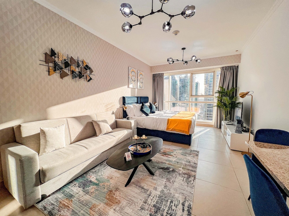 Cosmos Living Elegant Studio Near Marina