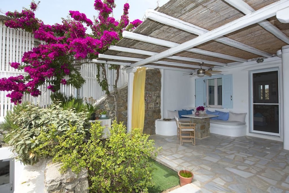Tatiana Villa & Apartments view 5