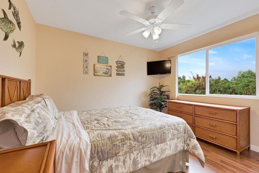 Ocean View - Wifi - Steps to Snorkeling Beach- Vrkcv