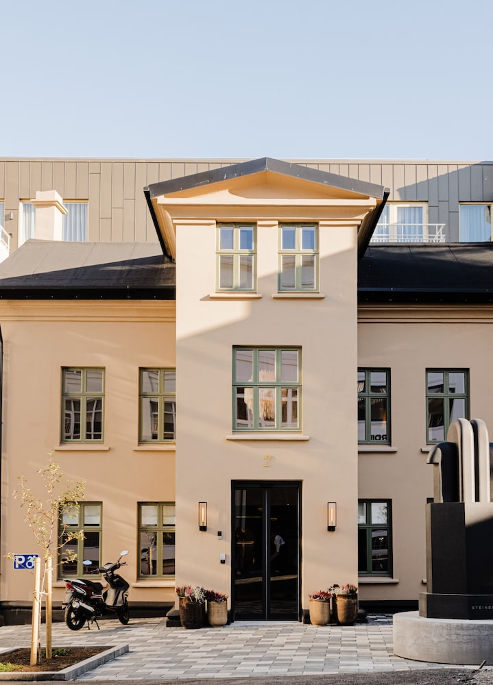 Hotel Reykjavik Residence Hotel - Image 1