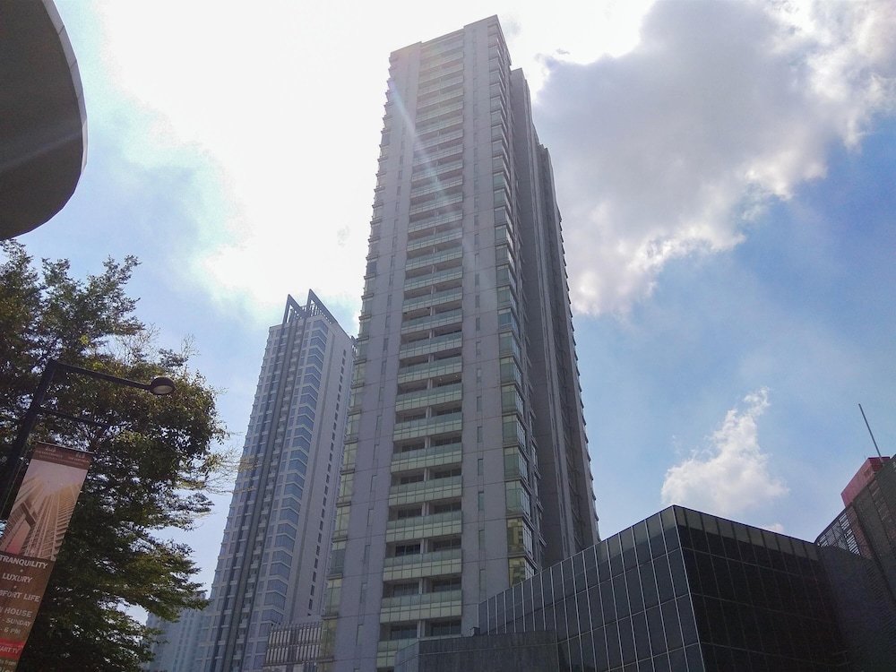 Strategic 2Br Apartment With Private Lift At Masterpiece The Epicentrum Kuningan
