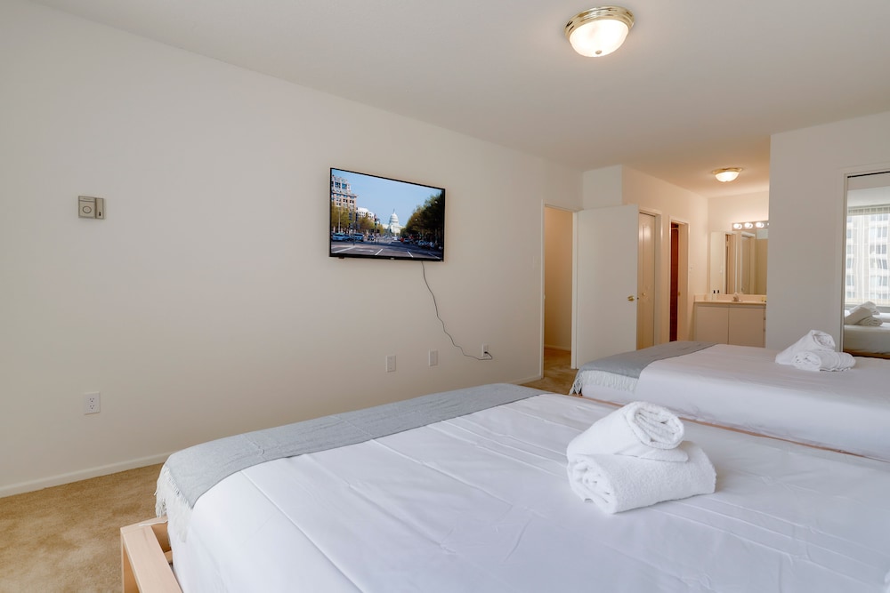 Prime Crystal City Apartments