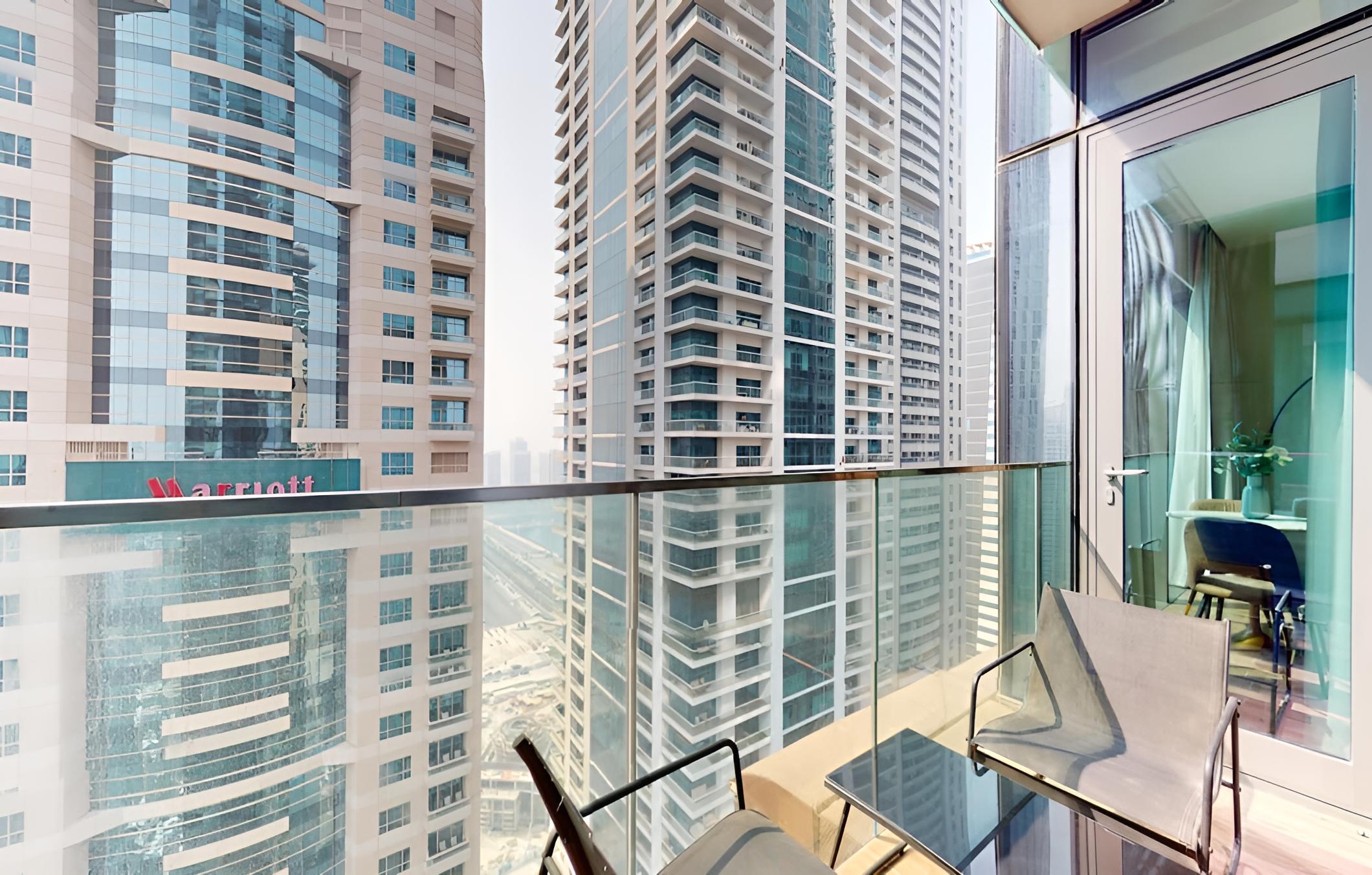 Dubai Marina - Jumeirah Living Marina Gate 3 3804