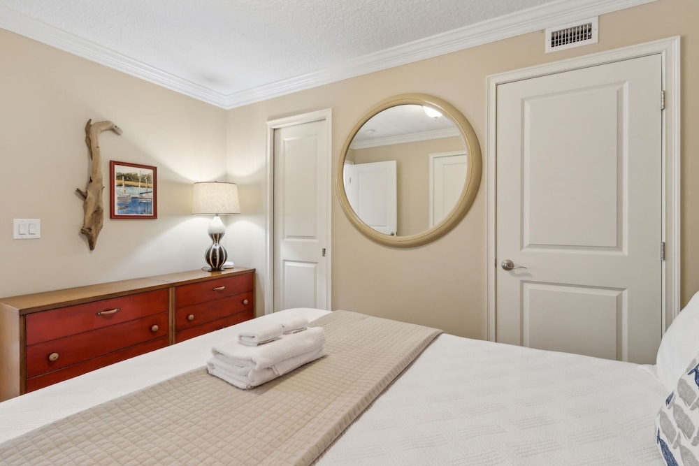 1943 S Fletcher 3 Bedroom Townhouse