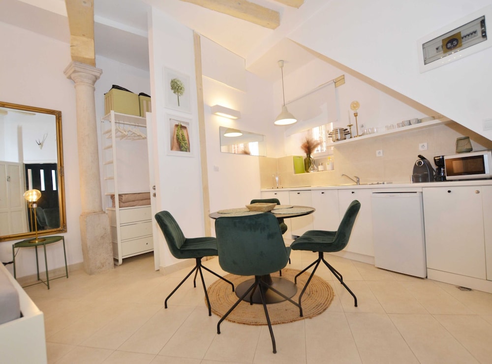 Modern and Cozy Rovinj Old Town Apartments