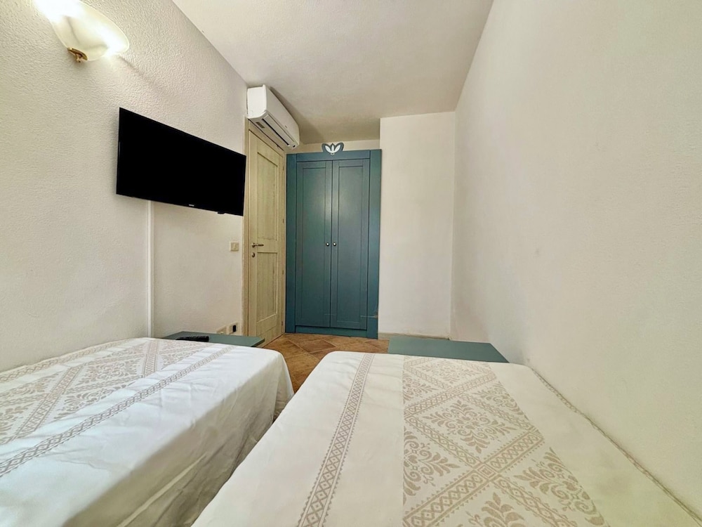 Residence with pool in Porto Rotondo