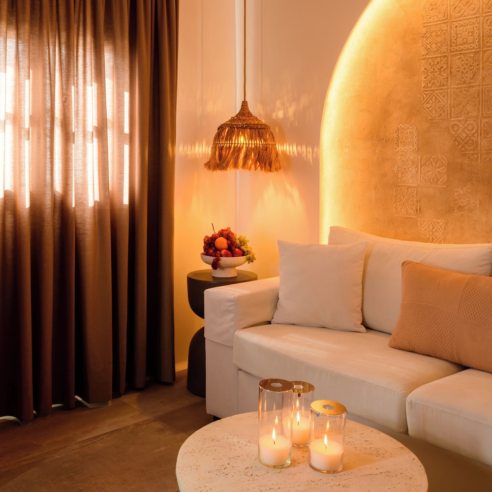 Themis Goddess Cave Suites
