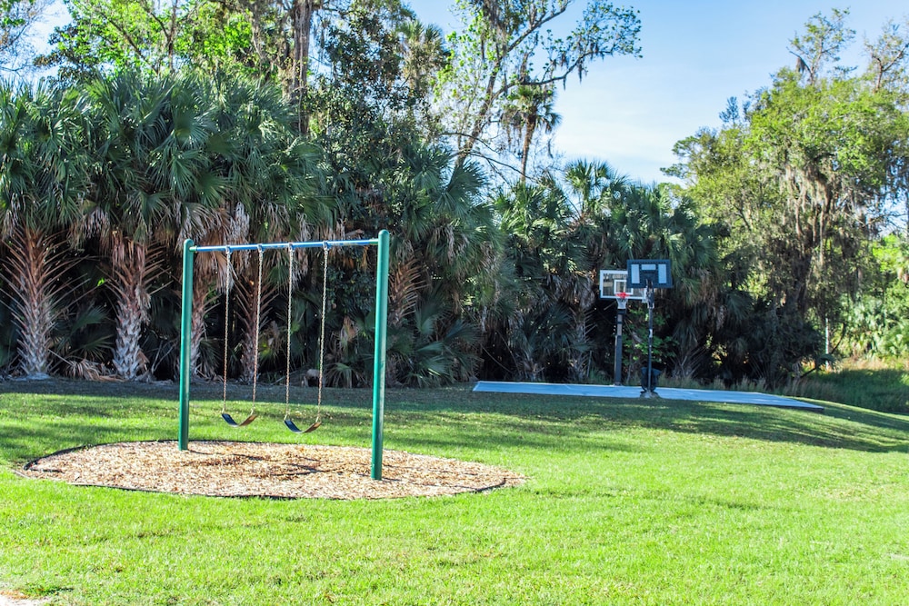 Barefoot'n Resort Kissimmee Orlando