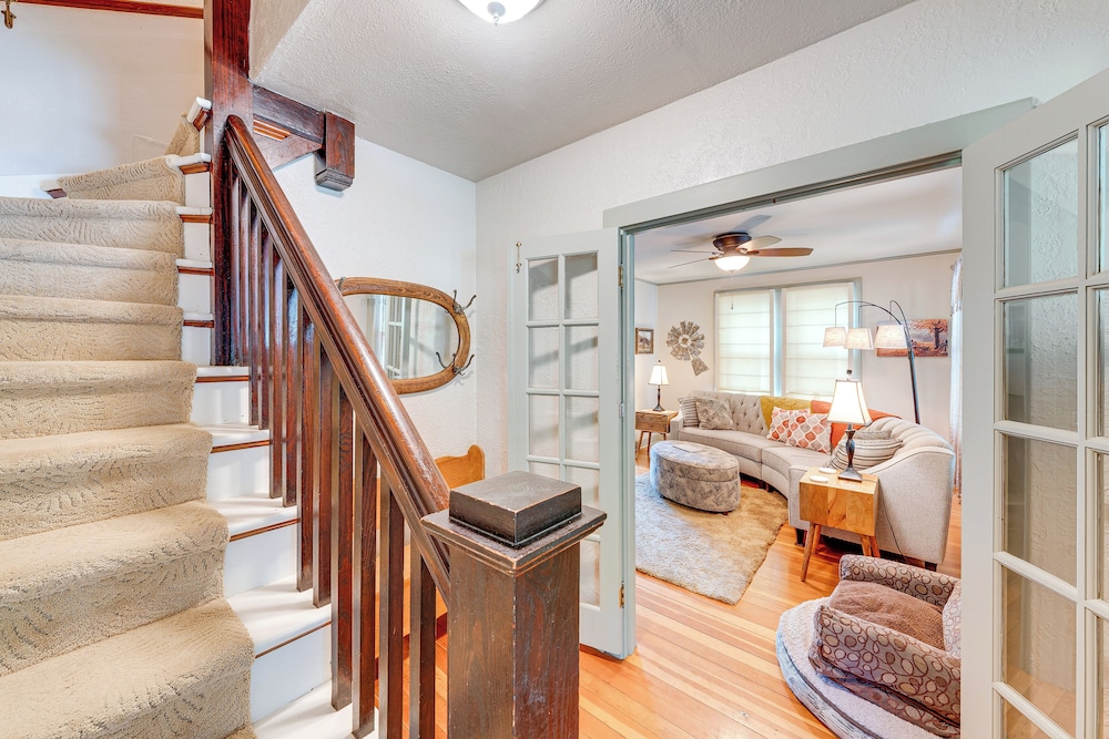 Lake Geneva Family Gem w/ Fenced Dog Run!