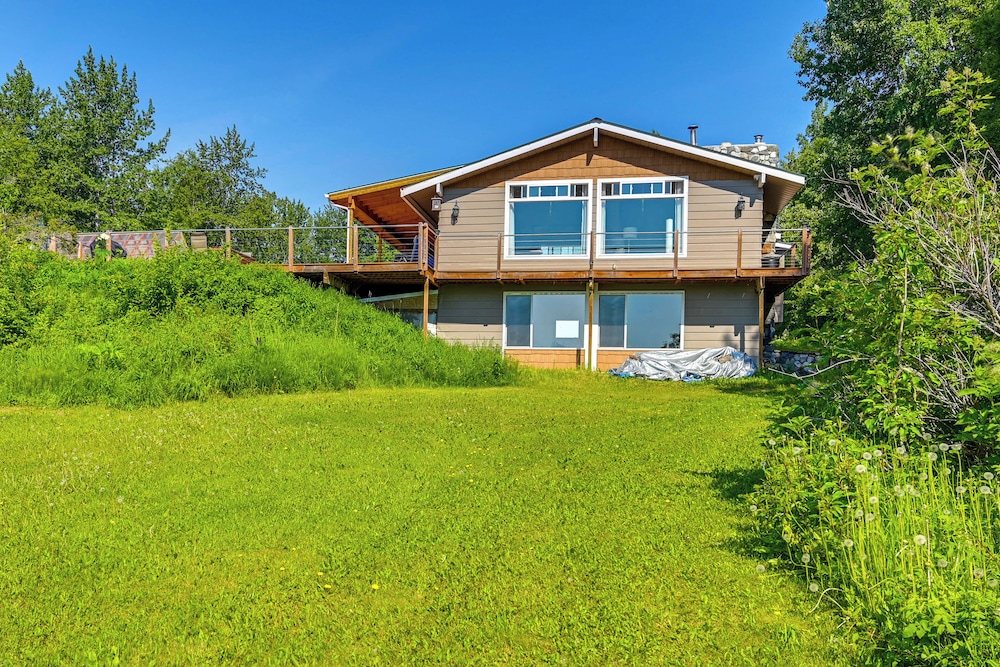 Spacious Kenai Vacation Rental w/ Lake Access!