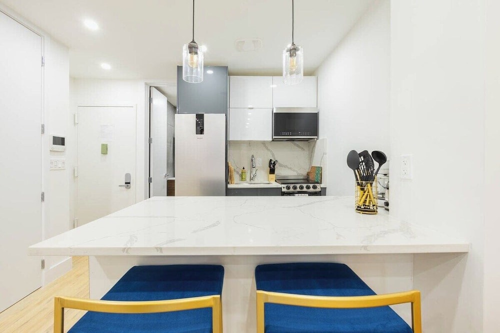 1597 New York Apt