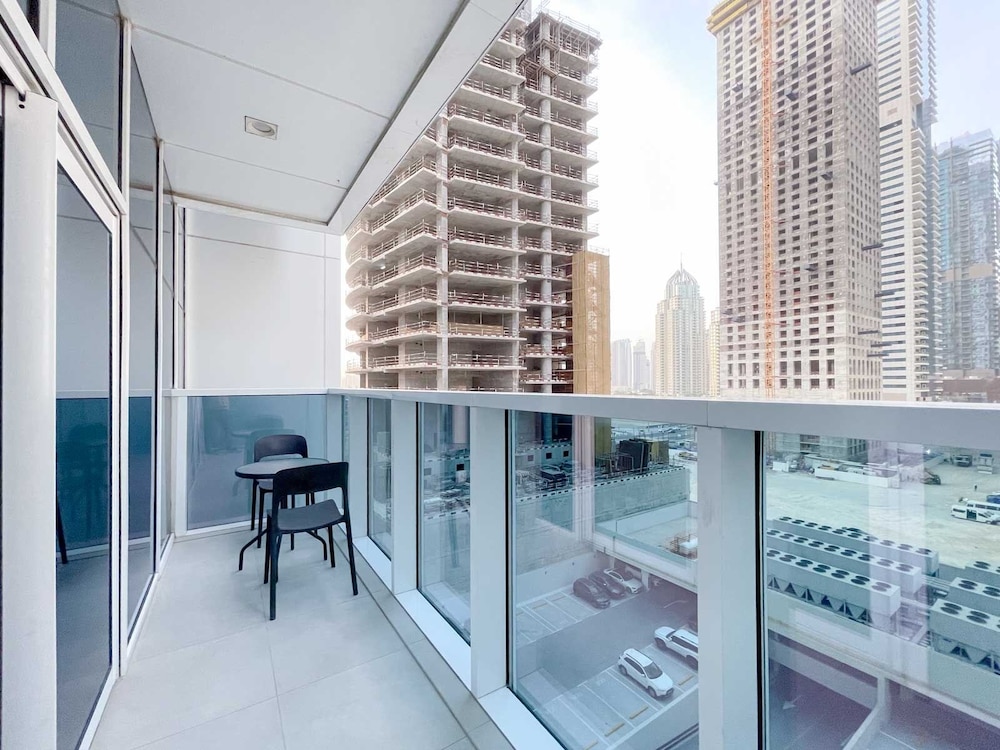 Phaedrus Living: Dubai Marina Arcade Residence 702