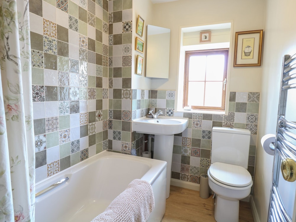 Willow Cottage view 5
